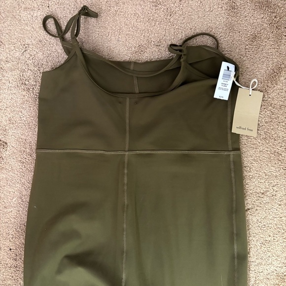 Aritzia Wilfred Free Divinity Kick Flare Jumpsuit in Bough Green Size XL New - Picture 3 of 9